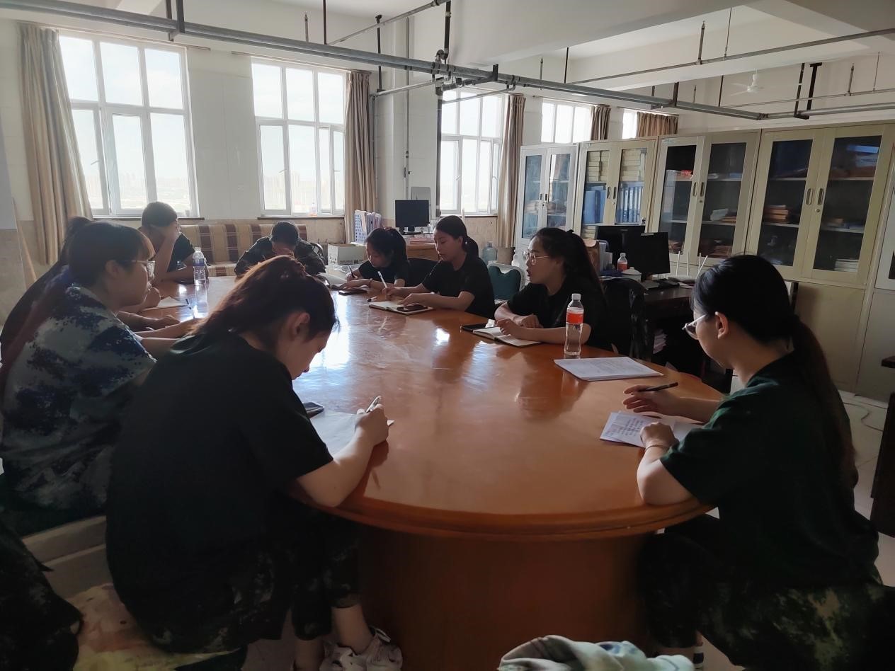 保定理工學(xué)院開展“傳幫帶”式新入職輔導(dǎo)員培訓(xùn)動員day1