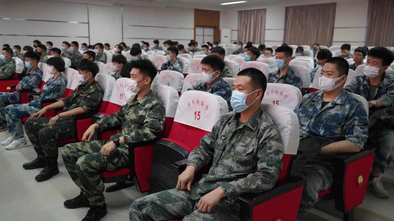 憶軍旅青春 走規(guī)劃人生——賀陽集團(tuán)退役軍人大學(xué)生人生規(guī)劃專題講座