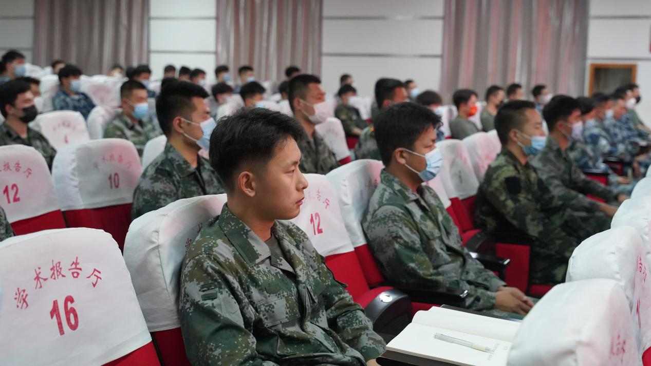 憶軍旅青春 走規(guī)劃人生——賀陽集團(tuán)退役軍人大學(xué)生人生規(guī)劃專題講座