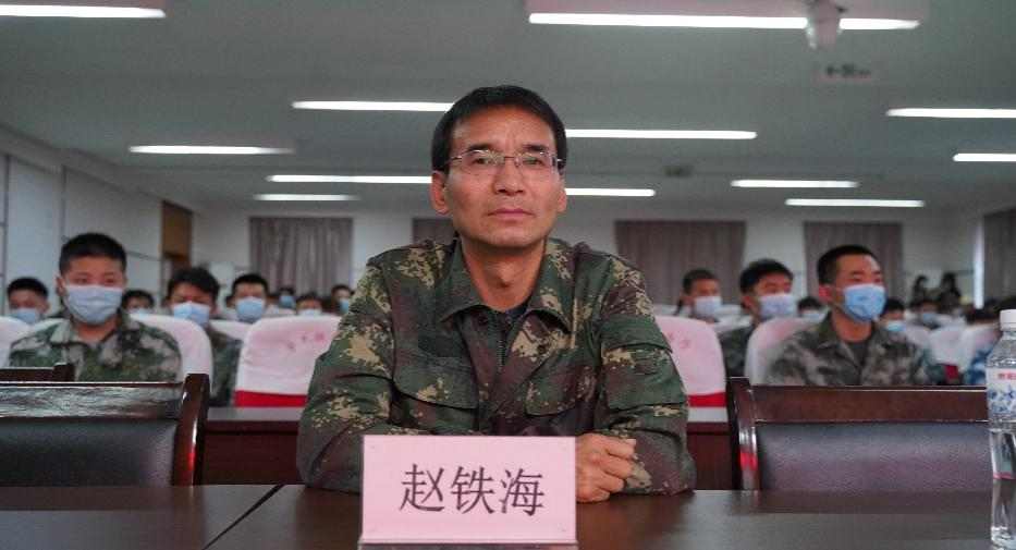 憶軍旅青春 走規(guī)劃人生——賀陽集團(tuán)退役軍人大學(xué)生人生規(guī)劃專題講座