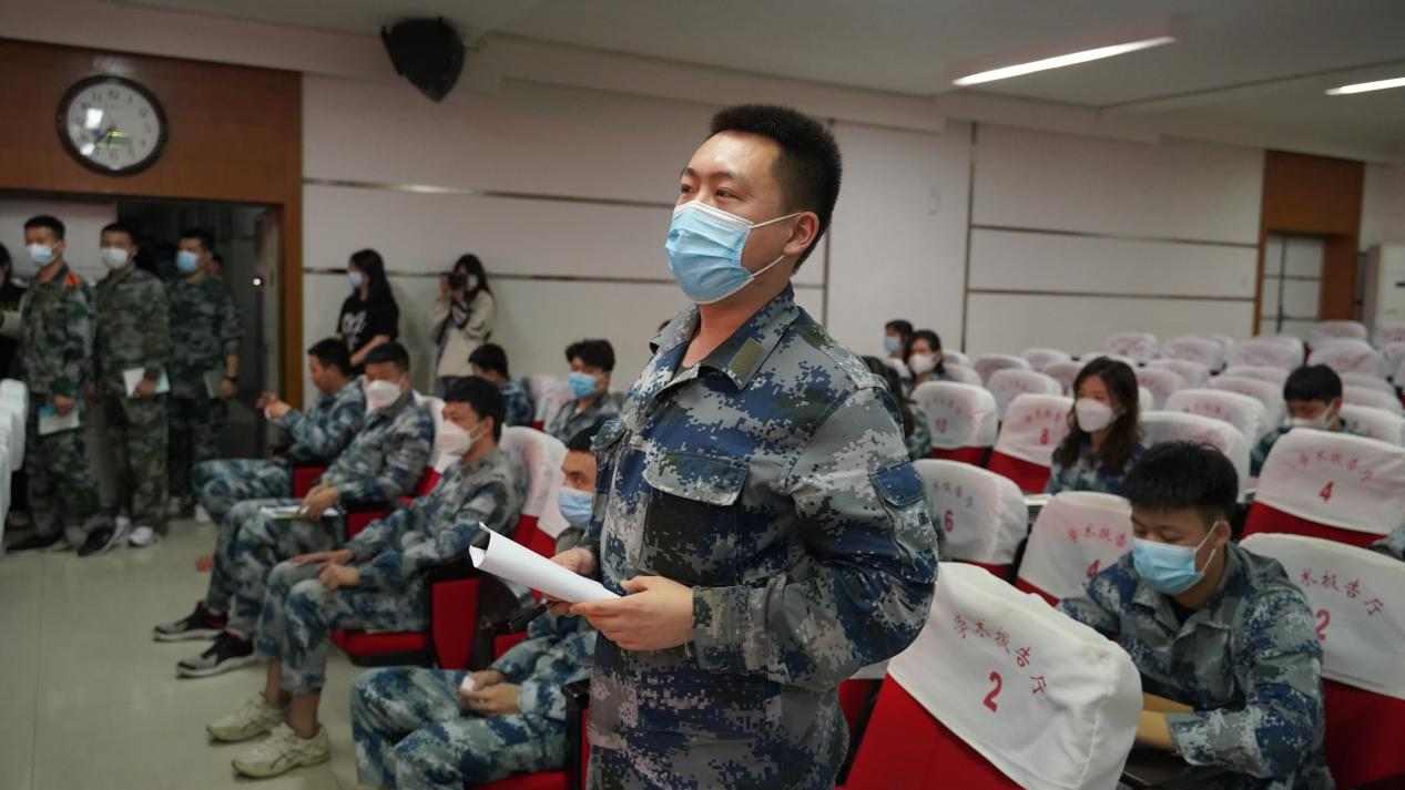憶軍旅青春 走規(guī)劃人生——賀陽集團(tuán)退役軍人大學(xué)生人生規(guī)劃專題講座