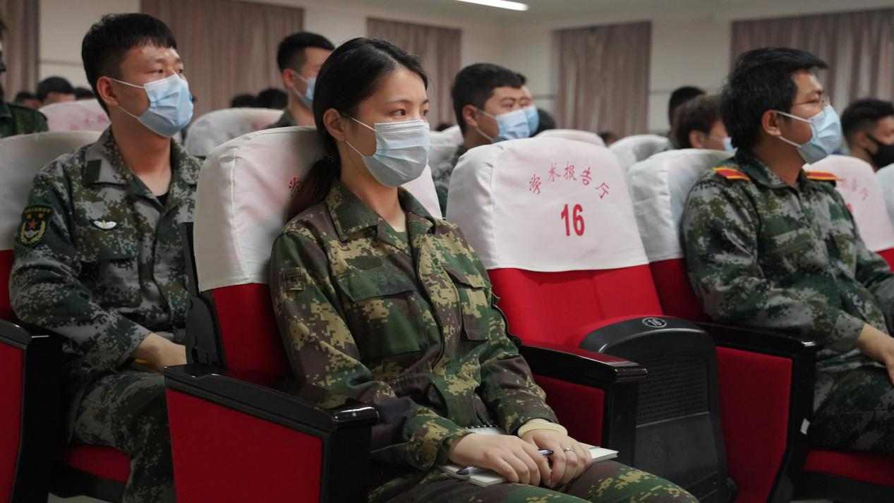 憶軍旅青春 走規(guī)劃人生——賀陽集團(tuán)退役軍人大學(xué)生人生規(guī)劃專題講座