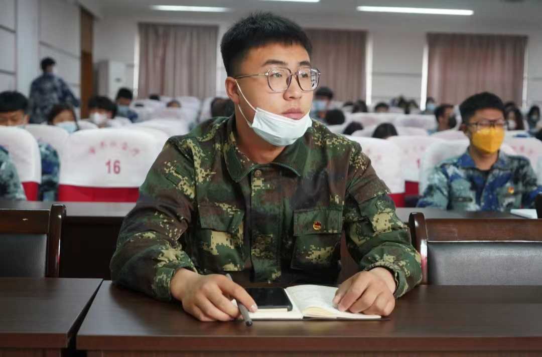 我校組織收聽(tīng)收看慶祝中國(guó)共青團(tuán)成立100周年大會(huì)上直播
