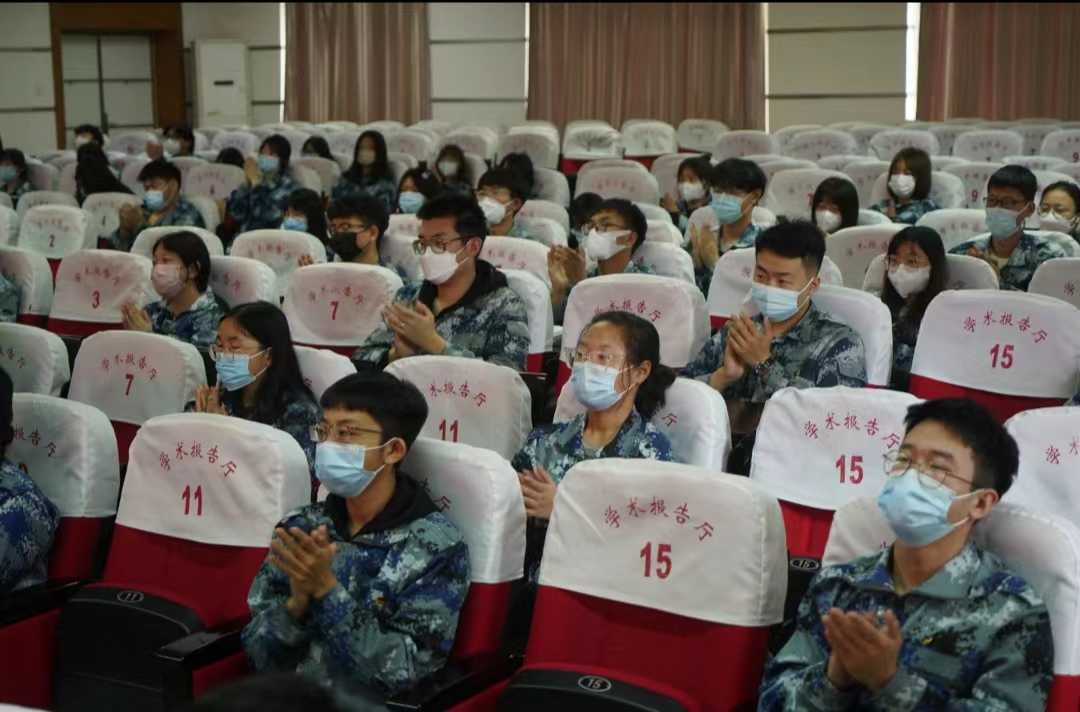 我校組織收聽(tīng)收看慶祝中國(guó)共青團(tuán)成立100周年大會(huì)上直播
