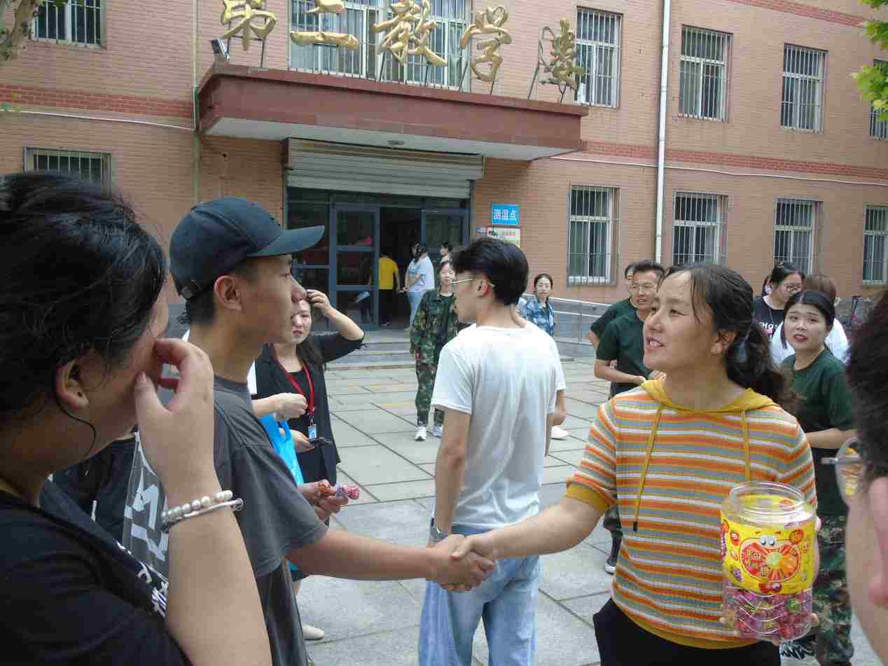 談一別奮斗路 聚四載同窗情 ——保定理工學(xué)院2022屆畢業(yè) 生歡送會(huì)