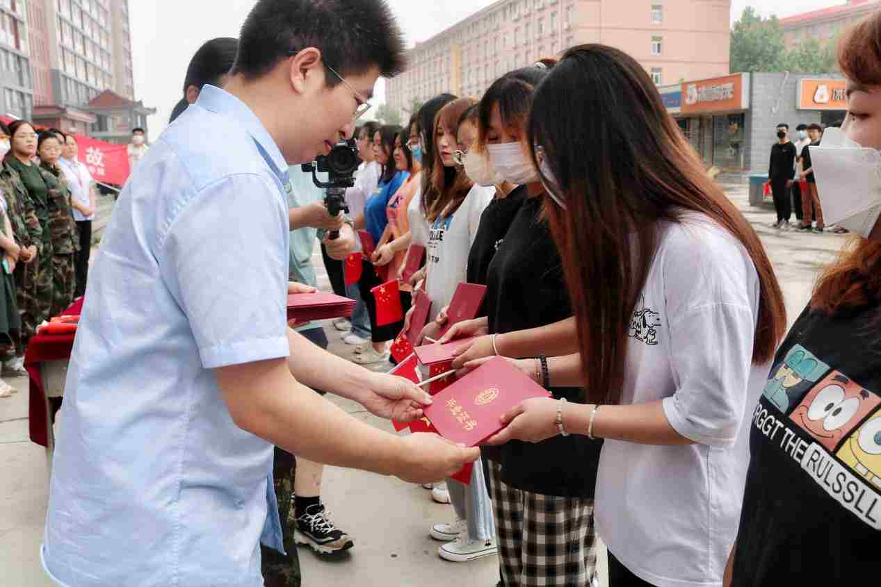 談一別奮斗路 聚四載同窗情 ——保定理工學(xué)院2022屆畢業(yè) 生歡送會(huì)
