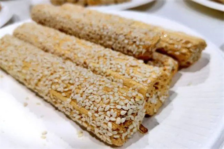 “小年小年，好運(yùn)連連”——保定理工學(xué)院藝術(shù)學(xué)院傳統(tǒng)節(jié)日之小年