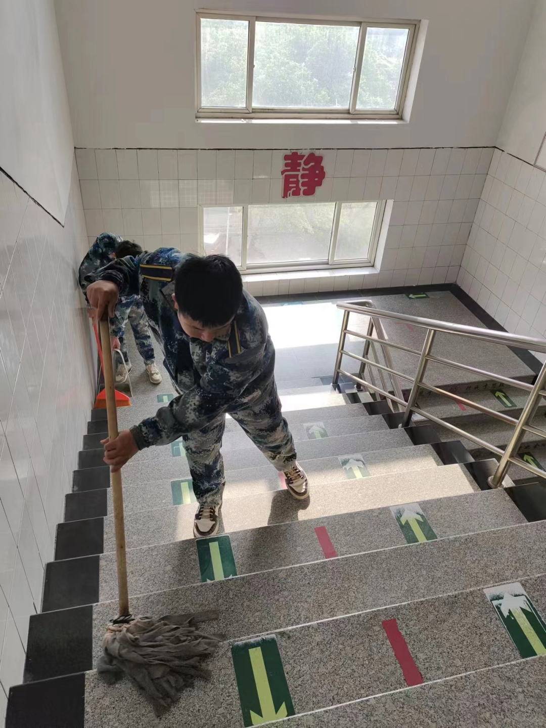 愛國衛(wèi)生月｜助力創(chuàng)城 管理學(xué)子在行動！