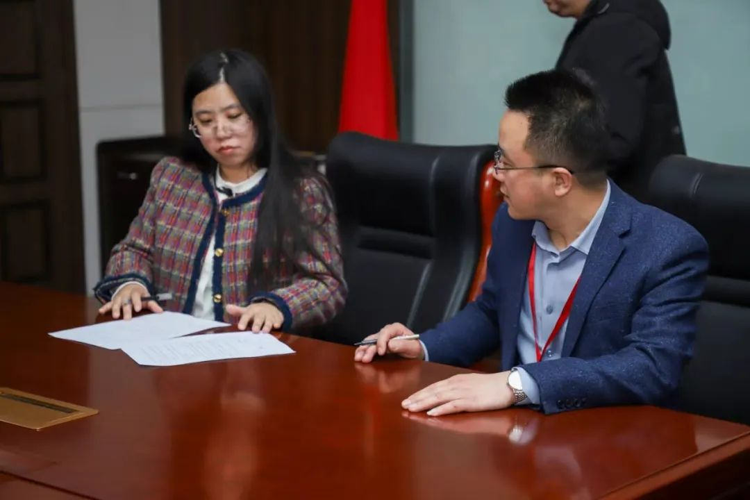保定理工學(xué)院召開安全工作部署暨安全責(zé)任書簽訂會議