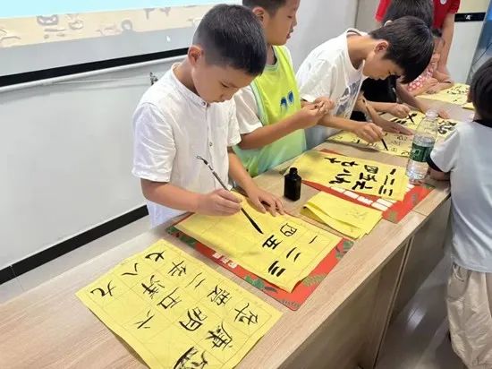 社會實踐(十七)|七彩假期護童夢,情暖童心傳文明①——保定理工學院經濟學院“三下鄉(xiāng)”社會實踐