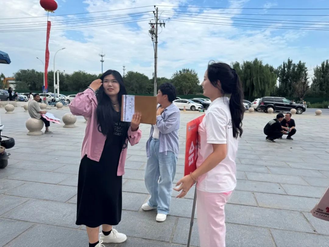 會(huì)計(jì)學(xué)院“攜手同行,實(shí)時(shí)暖心”