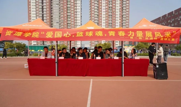 青春之我，時(shí)代之音