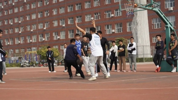 青春之我，時(shí)代之音