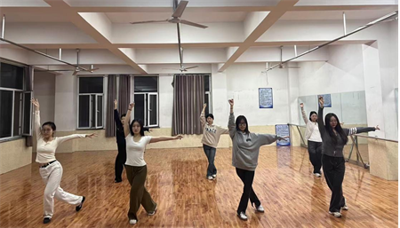 鳳凰花開，木已成材 —— 播音與主持藝術(shù)專業(yè)畢業(yè)匯演彩排精彩紛呈