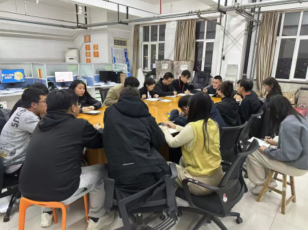 聚焦細則解讀 點亮學業(yè)征途 藝術學院學工隊伍組織學習學位授予工作實施細則活動
