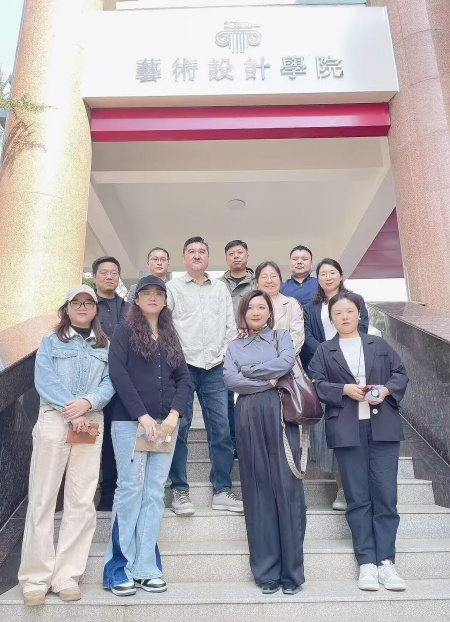 借他山之石琢玉，融兩校之長(zhǎng)育英 ——保定理工學(xué)院藝術(shù)學(xué)院赴鄭州西亞斯學(xué)院考察交流