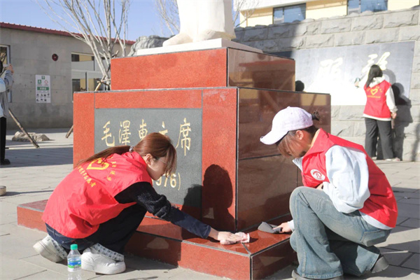 保定理工學院康復醫(yī)學院與東小莊村大學生志愿服務社會實踐基地啟動儀式圓滿舉行