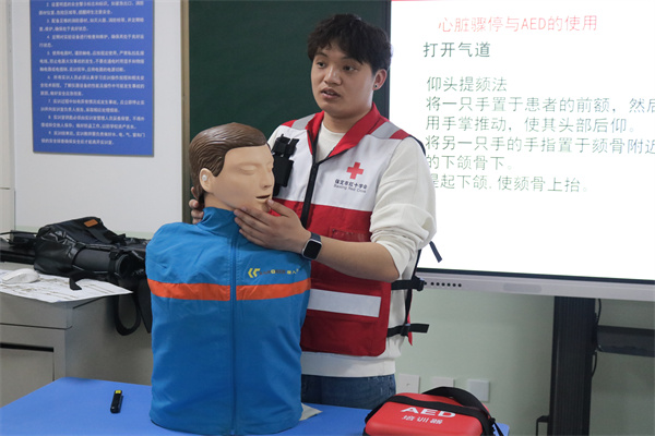 【急救賦能，護航賽道】保定理工學(xué)院康復(fù)醫(yī)學(xué)院2025保馬醫(yī)療保障專項技能培訓(xùn)會圓滿結(jié)束