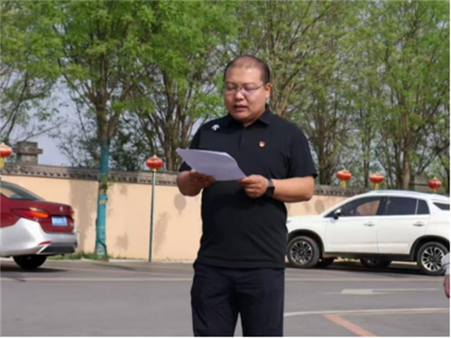 傳承紅色基因，勇做時代新人//外國語學(xué)院組織青年黨員去冉莊學(xué)習(xí)