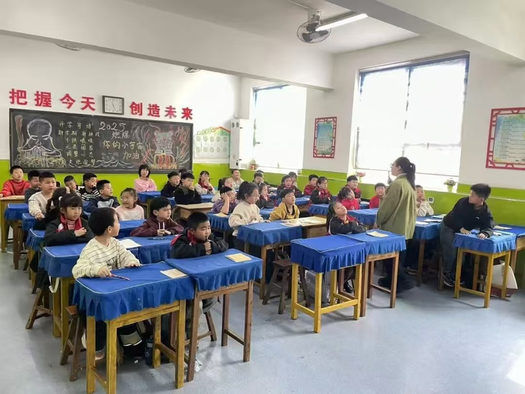 走進(jìn)大莊小學(xué)，激發(fā)語(yǔ)言學(xué)習(xí)熱情——普通話推廣活動(dòng)