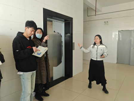 調(diào)研多學院文化墻 煥新校園文化風貌