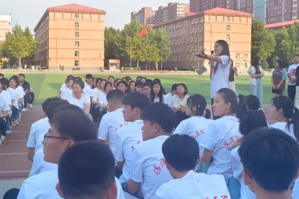 “悅”見新校園，夢(mèng)想正啟航|2024級(jí)新生第一次學(xué)生大會(huì)圓滿結(jié)束
