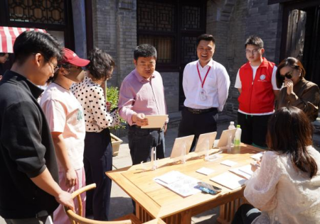 匠心非遺煥新顏 校館聯(lián)袂啟新篇 ——保定理工學院非遺手工市集燃動淮軍公所博物館
