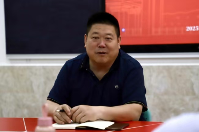 保定理工學(xué)院黨委書記調(diào)研指導(dǎo)教育學(xué)院工作