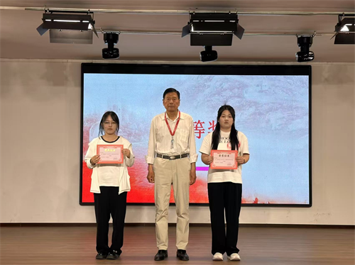 “青春風(fēng)采，五四之光”主題演講活動
